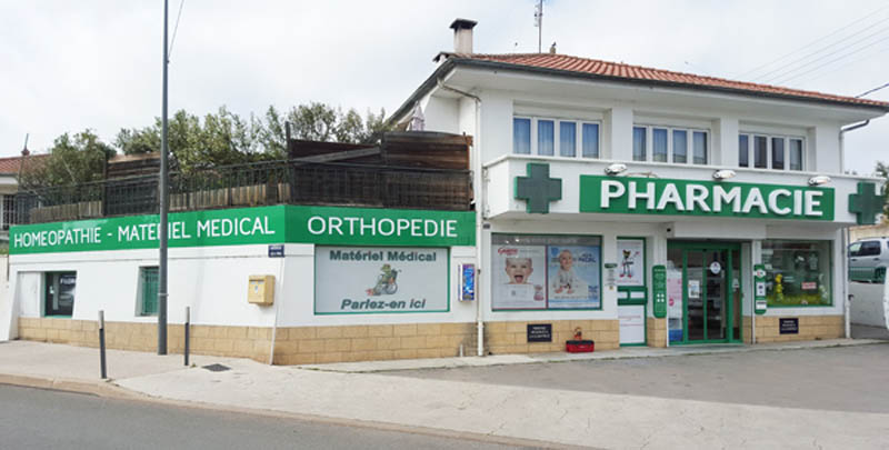 Enseigne caisson simple face pour pharmacie Montpellier